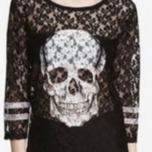 NEW EXPRESS BLACK AND WHITE SKULL